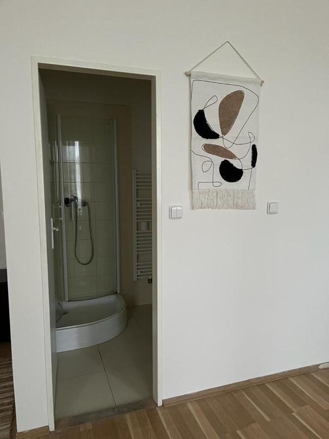 Roomy Apartment Close To Palmovka Praha Eksteriør bilde